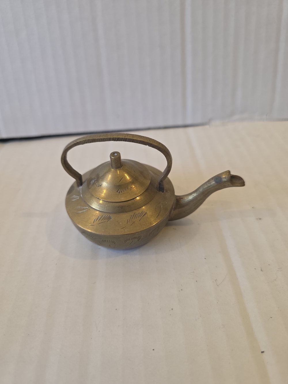 Vintage Brass Decorative Teapot with Handle - Gold Finish